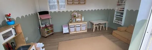 Bumble tiney home nursery - setting image
